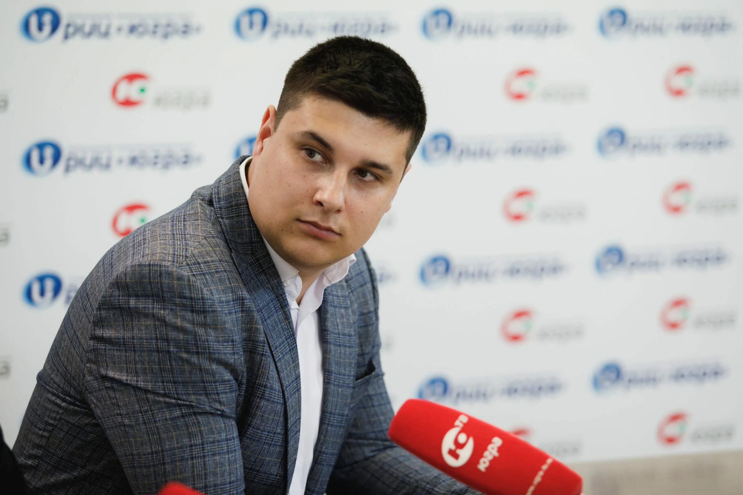 Директор югра