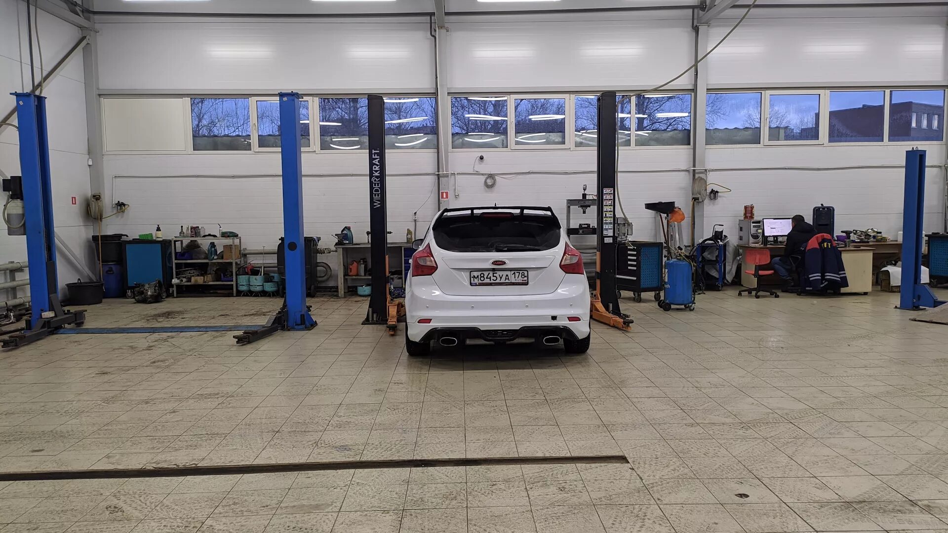 Ford garage, санкт-петербург. Форд гараж народного. Ford garage, санкт-петербург. Форд гараж. Форд гараж народного.