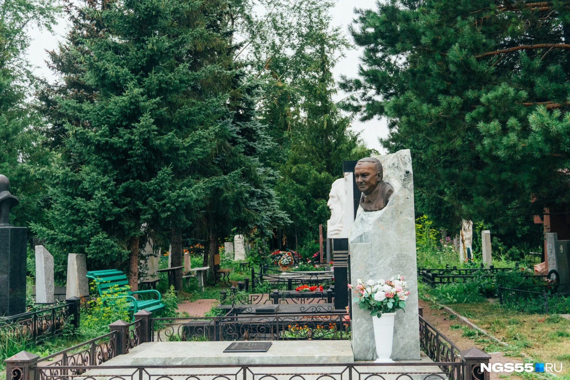 Похоронен на северном кладбище. Старо-Северное мемориальное кладбище Омск. Старое Северное кладбище Омск. Старо Северное кладбище Омск могилы. Старо-Северное кладбище Омск Пушница.