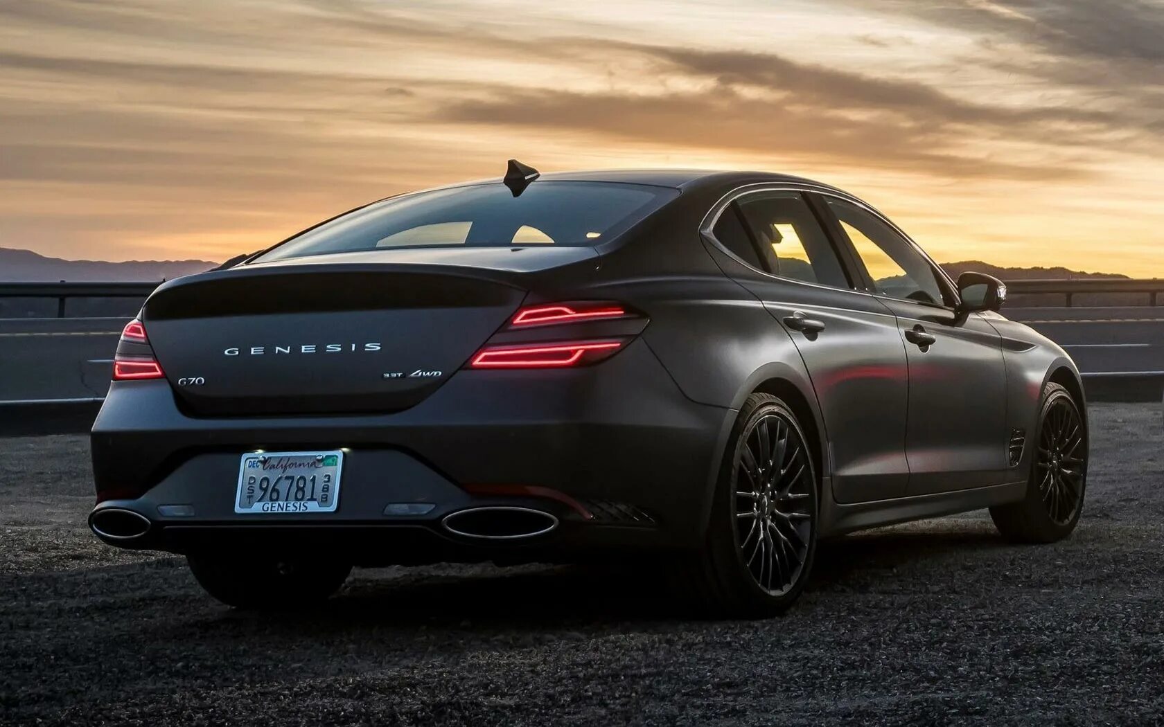 Genesis g80 electric. Hyundai genesis g70. Дженезис 8. Дженезис g70. Генезис синяя хендай генезис.