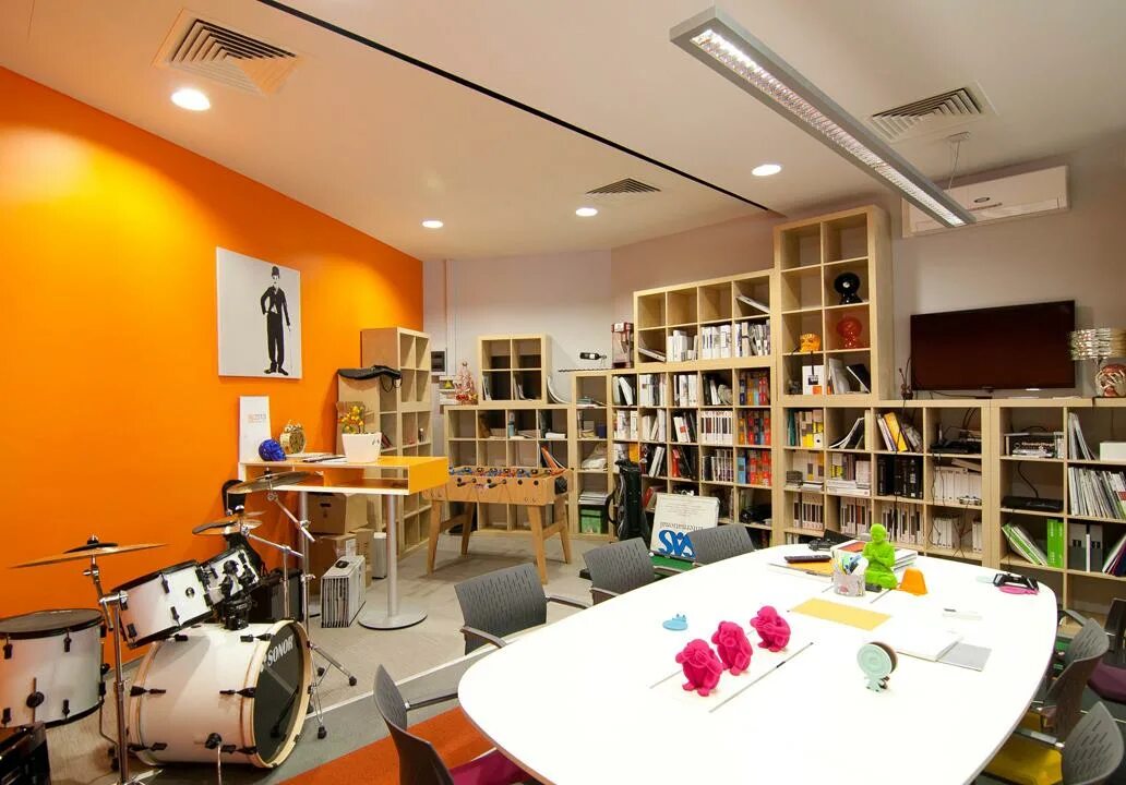 Design solutions. Полиграфия офис. Дизайн солюшнз офис. Компания акрон москва офис. Design solutions.