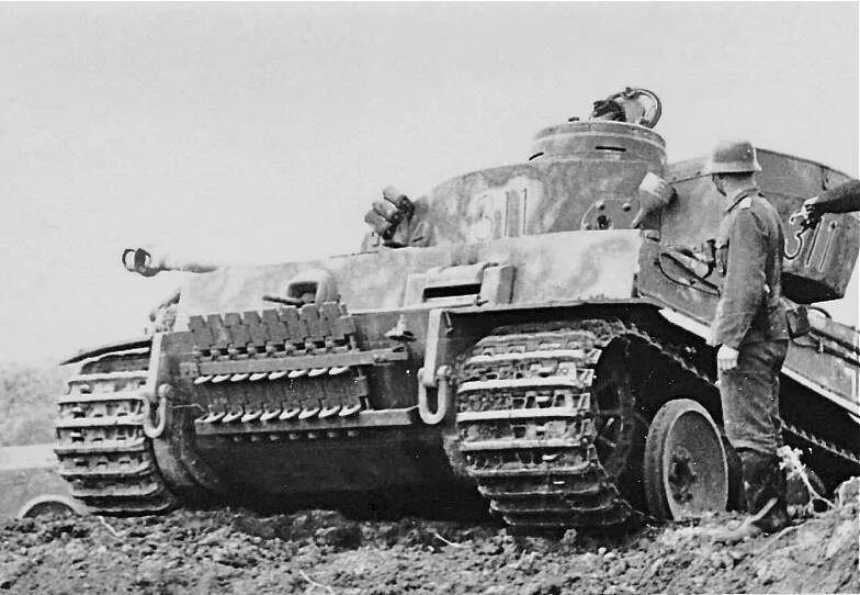 Танк тигр 1942. Танки тигр 503 ттб. Танк батальона тигр. Танки тигр 503 ттб. 505 ттб вермахта.