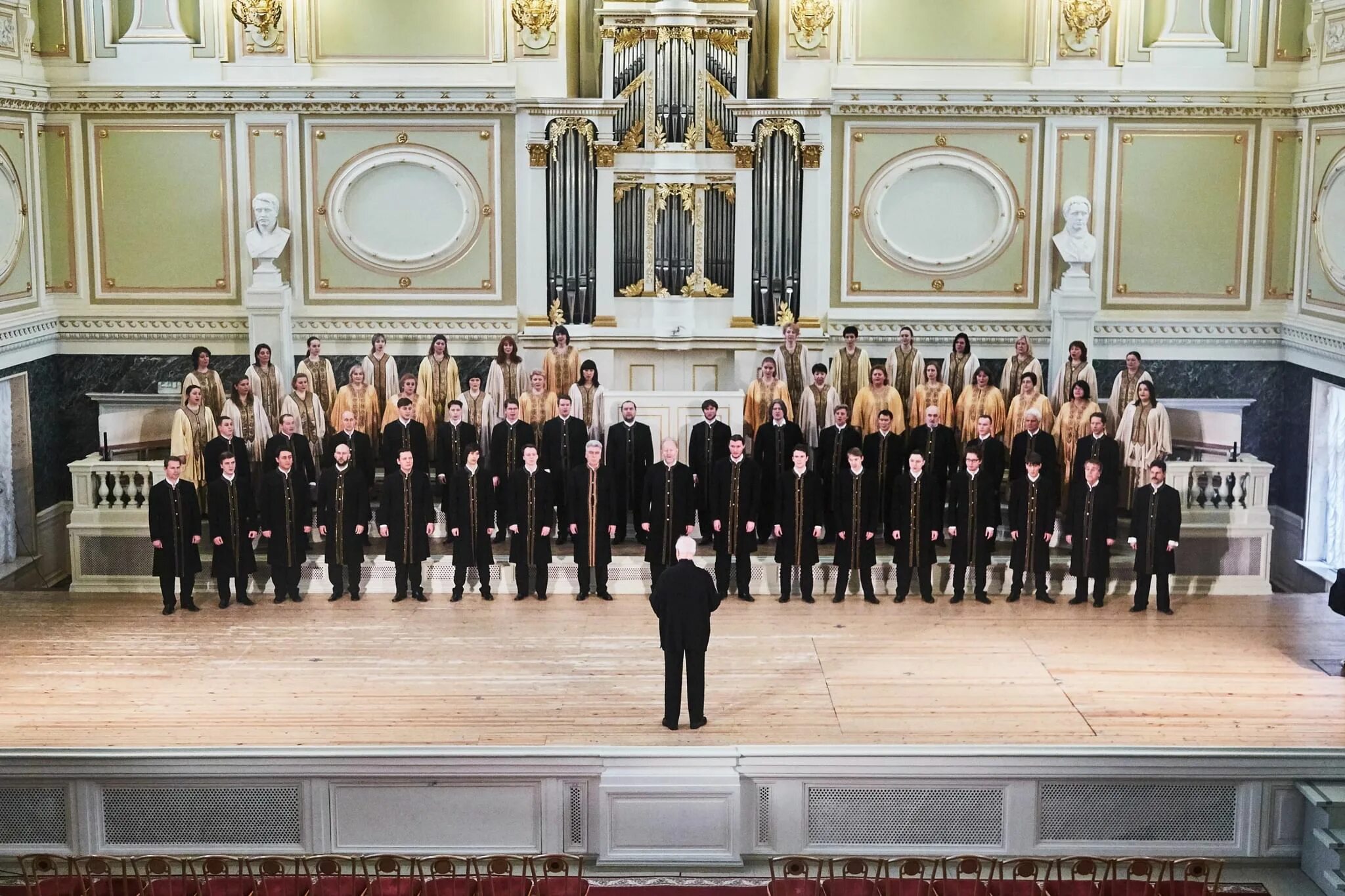 Русский народный хор пятницкого. Липованочка ансамбль. Омский хор омская филармония. Русские фольклорные коллективы. Народные песни санкт петербург.