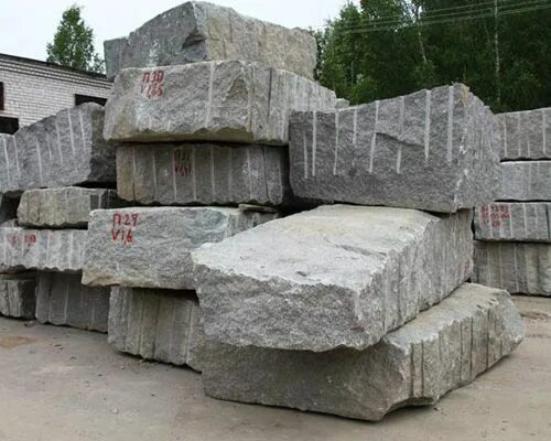 Стена из камня. Гранитный блок 500х500х1000. Крупный каменный блок. Галтованная гранитная брусчатка. Пескоцементный блок двухпустотный 200х200х400мм.