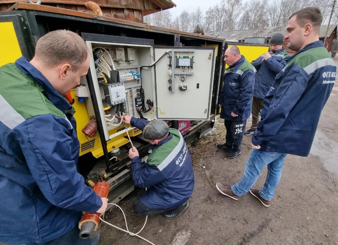 Филиала фгбу цжку минобороны россии по вмф. ФГБУ ЖКУ Минобороны. Военные коммунальщики. Автозавод готовит коммунальную технику к зиме. Эксплуатировать неисправную технику.