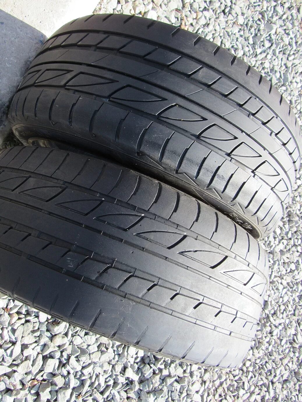 Резина 215 45 r17. 215/45 R17. Bridgestone 215/45 r17. Резина 215 45 17 лето. Летняя резина 215/45 r17.