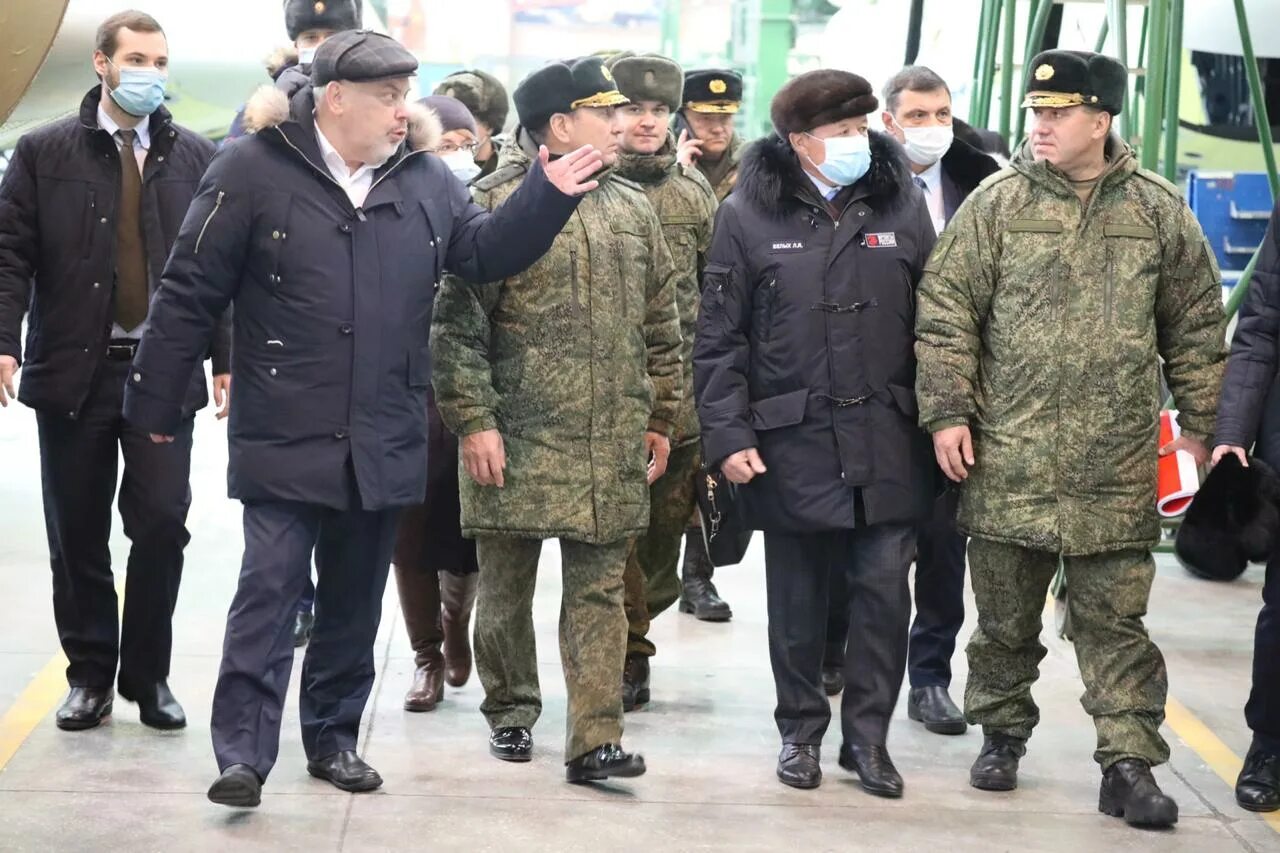 Где сейчас полковник. Генерал полковник жидко Геннадий. Генерал-лейтенант жидко Геннадий Валерьевич. Жидко заместитель министра обороны. Командующий ВВО жидко.