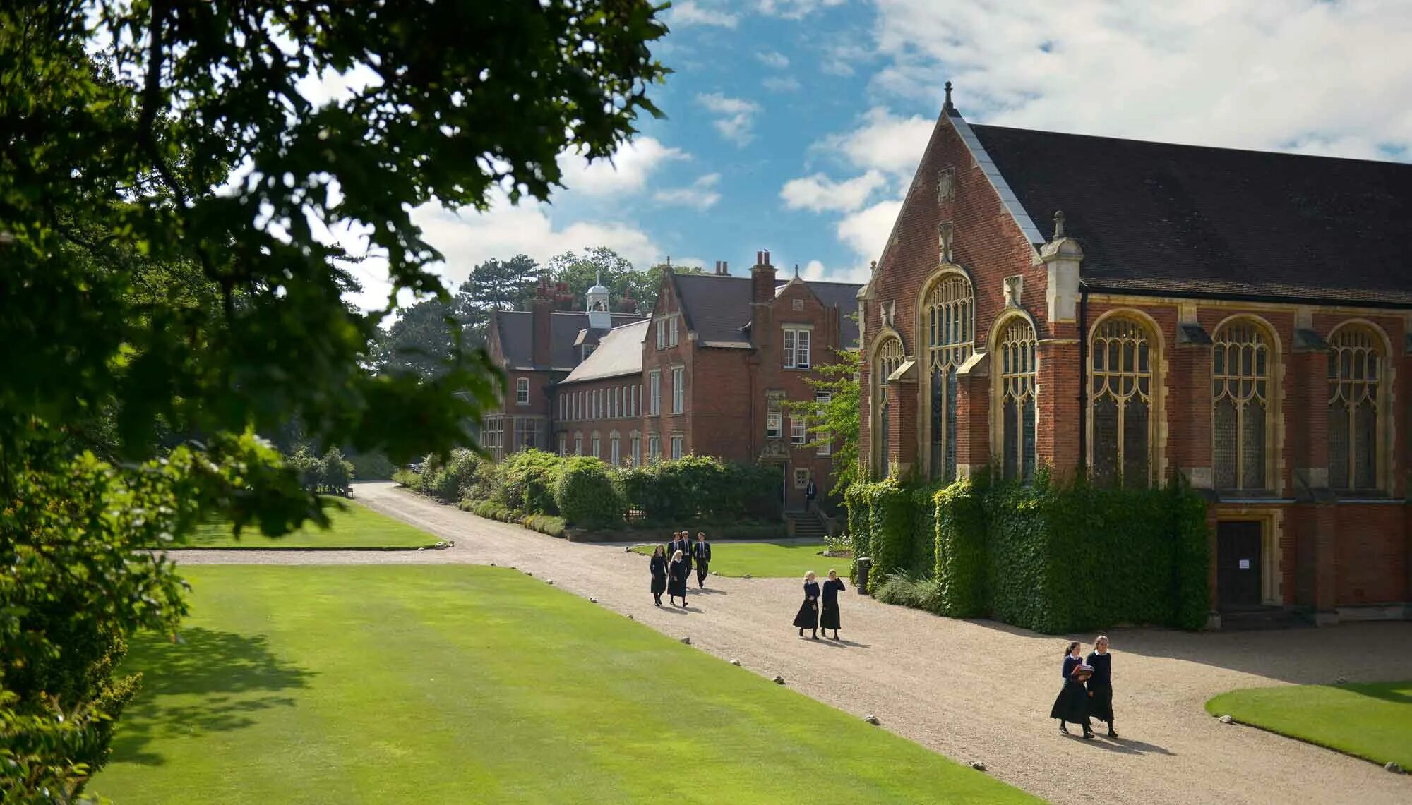 Бординг скул в Англии. Бординг школа в Англии. Sevenoaks School, Англия, частная. Школа Gresham s в Англии.