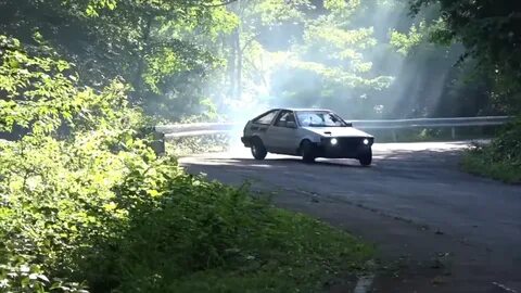 Нелегальный дрифт в горах японии