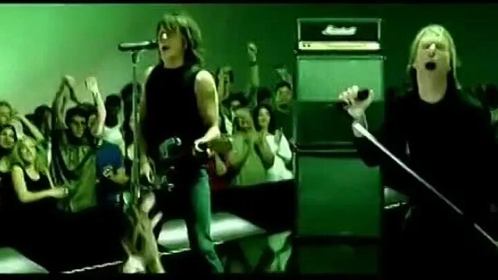 Итс май лайф видео. Bon Jovi - it's my Life (2000). Клип ИТС май лайф. Bon Jovi it's my Life клип.