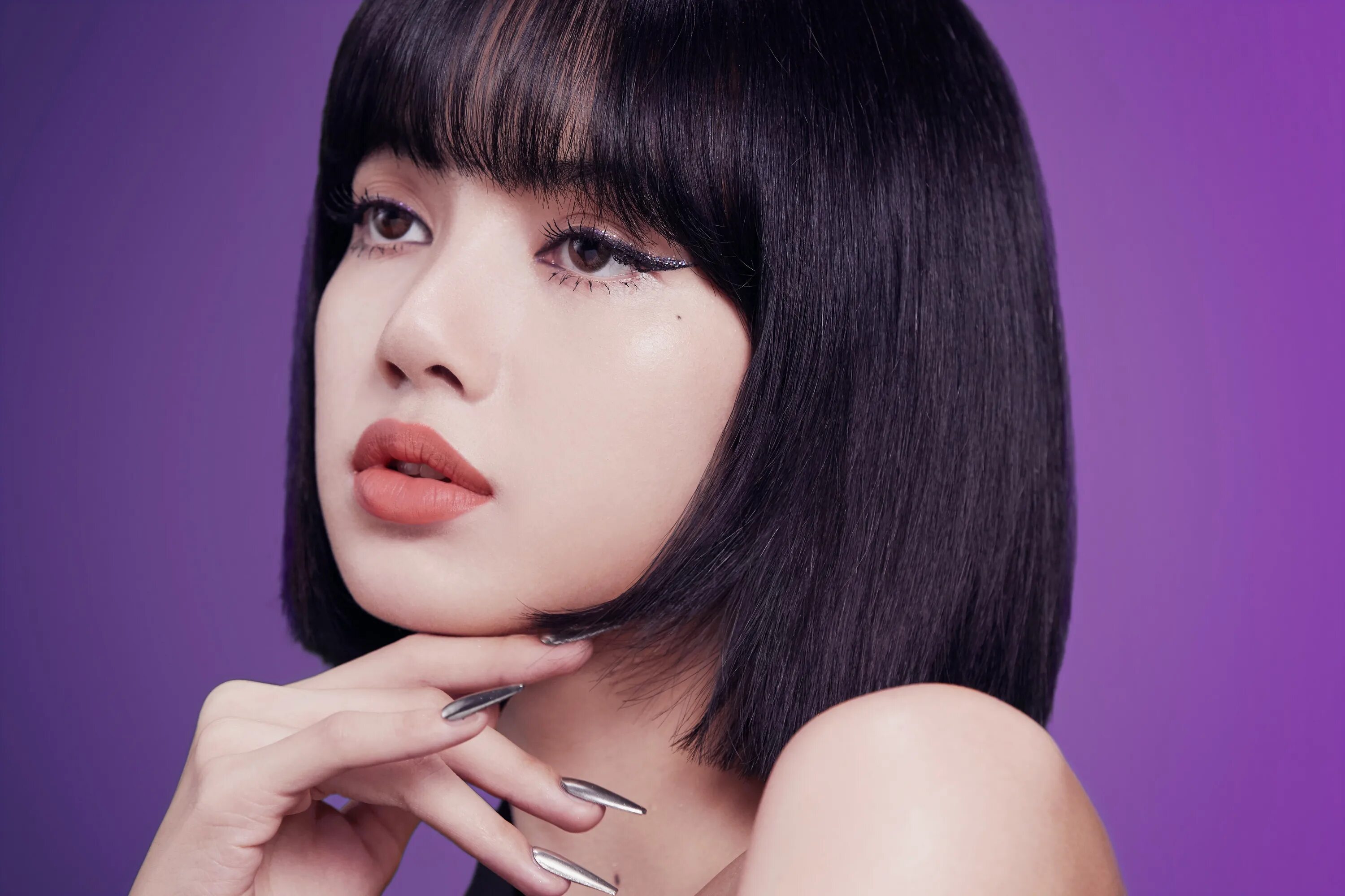 Lisa BLACKPINK. Lisa корейская певица. Lisa корейская певица каре. Lisa BLACKPINK 2023. Самые красивые айдолы кореи