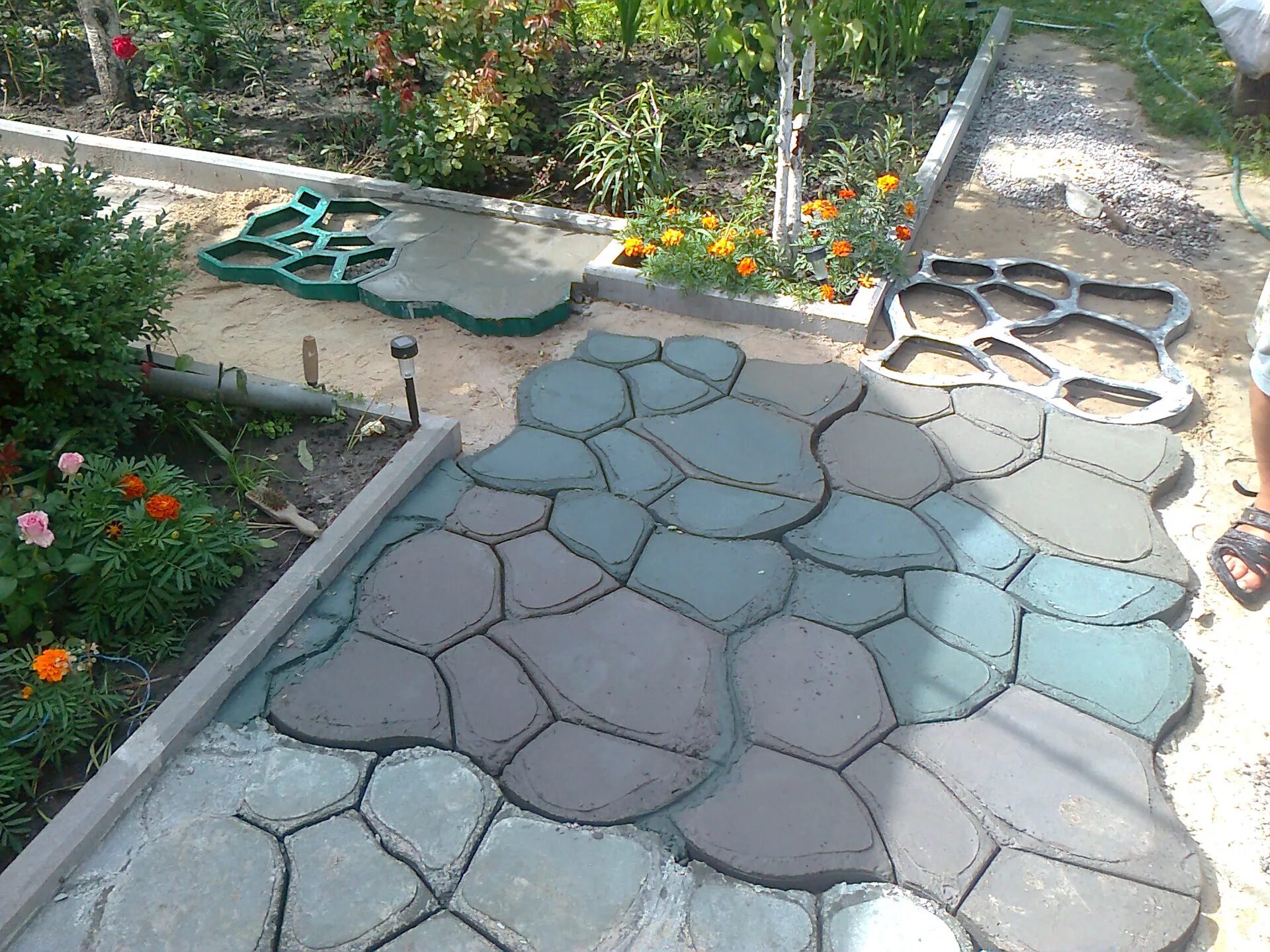 Форма для заливки дорожек. Садовые дорожки. Форма для садовых дорожек. Форма "садовая дорожка" 550х550х55. Форма "садовая дорожка" 550х550х55 (10).