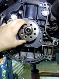 Задний сальник коленвала 1.8