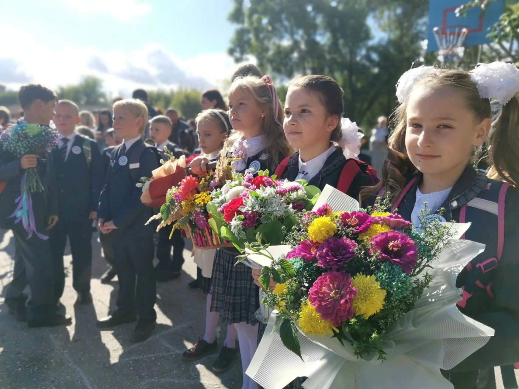 Новости рязани школа. День знаний фото. Празднование 1 сентября. 1 Сентября день знаний. С началом учебного года.