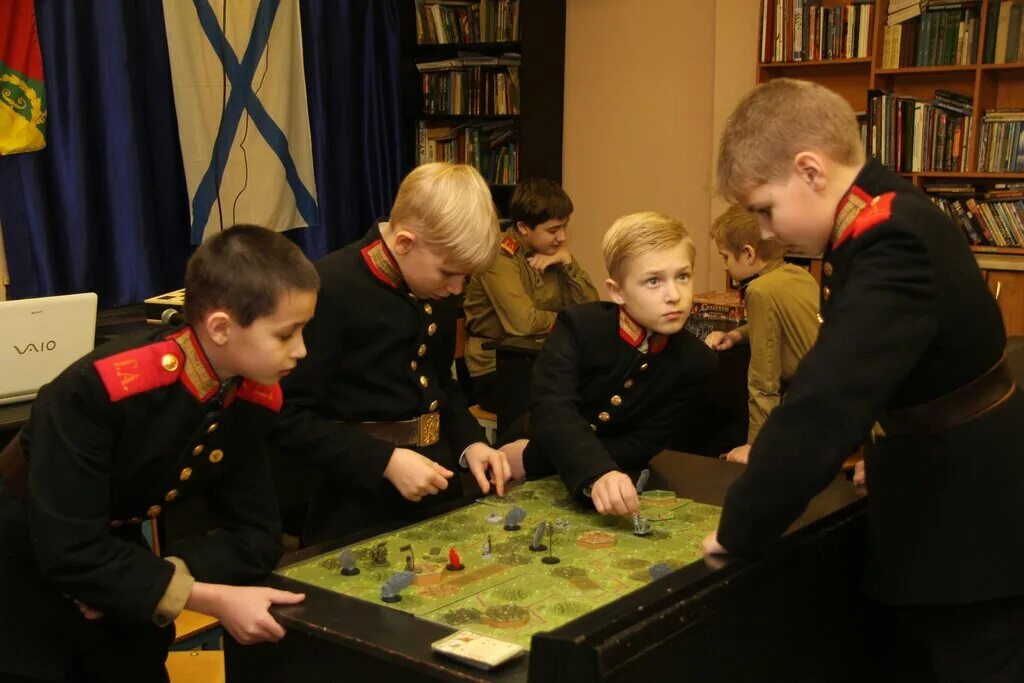 Кадетский корпус нижний новгород. Нижегородский графа Аракчеева кадетский корпус. Кадетская школа Нижний Новгород. Кадетская школа АЙТИ технологий Санкт Петербург.