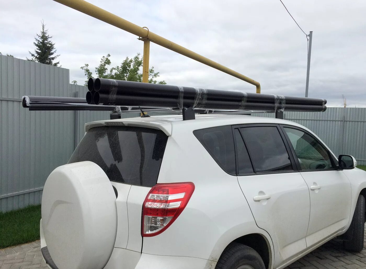 Багажник на крышу рав 4 1 поколения. Багажник на крышу lux toyota rav4. Багажник на крышу рав 4 4 поколения. Поперечины на крышу рав 4 2020. Экспедиционный багажник рав 4.