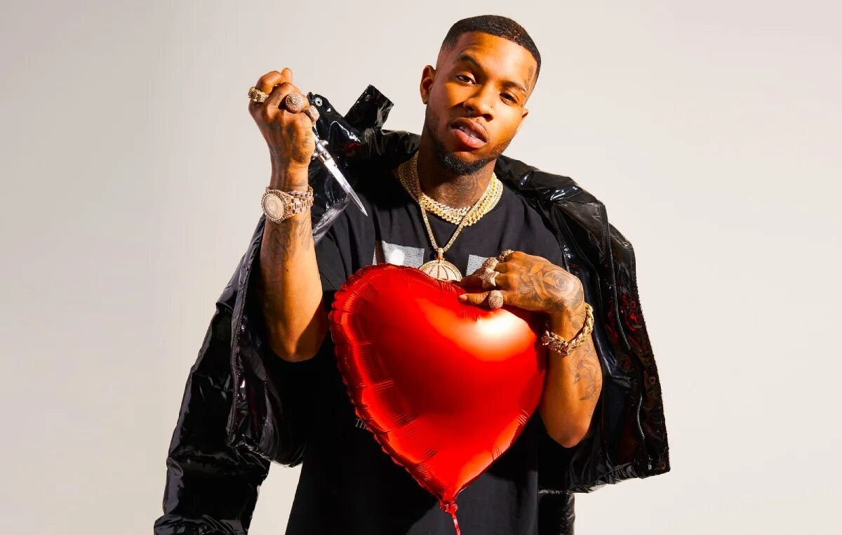 Музыка рэп 2025. Tory lane рэпер. tory lanez 2018. тори лейнз рэппер.