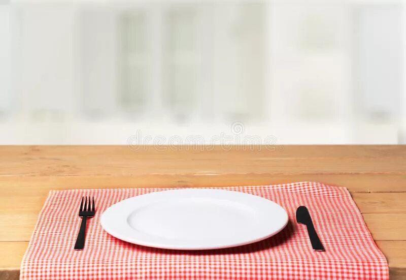 Are the knife on the table