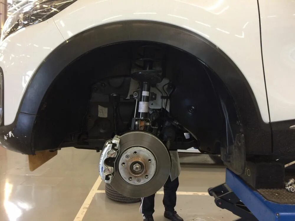 Подкрылки на киа церато 2. Колесная ниша переднего колеса логан 2. Kia cerato подкрылок передний. Арка переднего колеса. Арка переднего колеса.