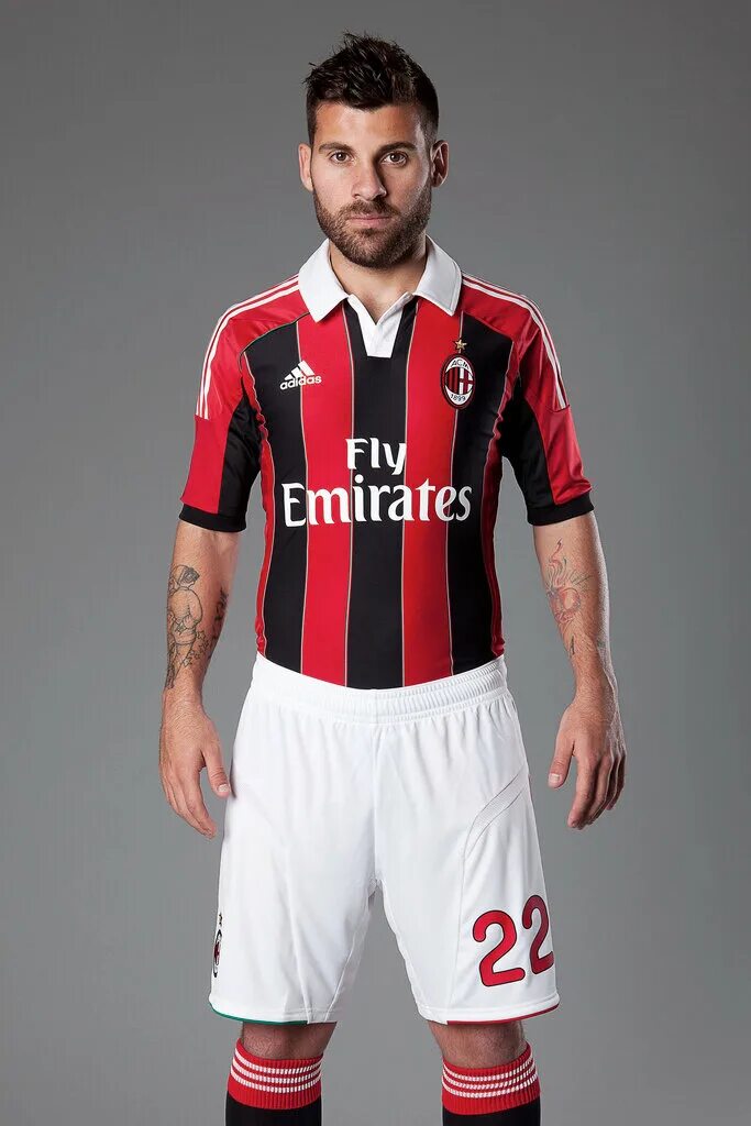 Форма 2012. Футбольная форма ac milan 1213.