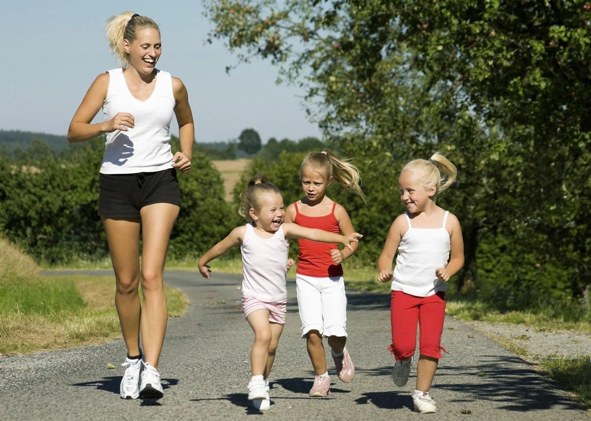 Физическое движение. Оздоровительный бег. Ходьба дети. Оздоровительный бег и ходьба. Физическая активность детей.