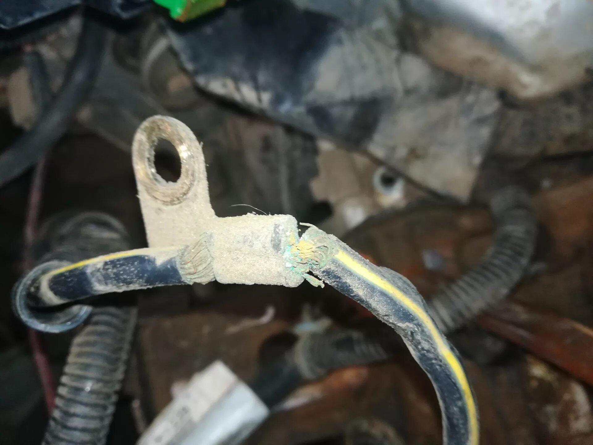 Каризма заводится и глохнет. Митсубиси галант 1998 заводится и глохнет. Топливный фильтр каризма 1. 8 gdi. 1kzte глохнет.