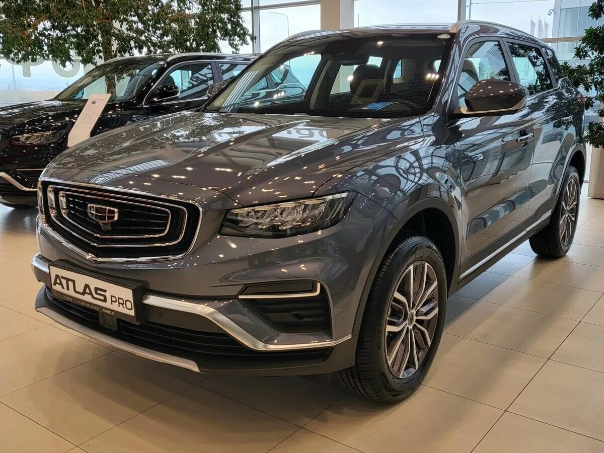 Geely atlas 2024. Новый geely atlas pro 2024. Geely atlas pro 2022 серебристый. Джили атлас новый 2024 год. Джили атлас новый 2024 год.