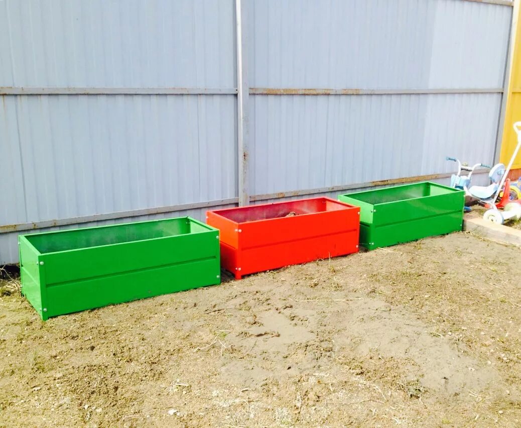 Грядки 34. Теплица внутри. Грядка оцинкованная, 295 × 100 × 15 см, greengo. Полимерная лоза грядки. Грядки 34.