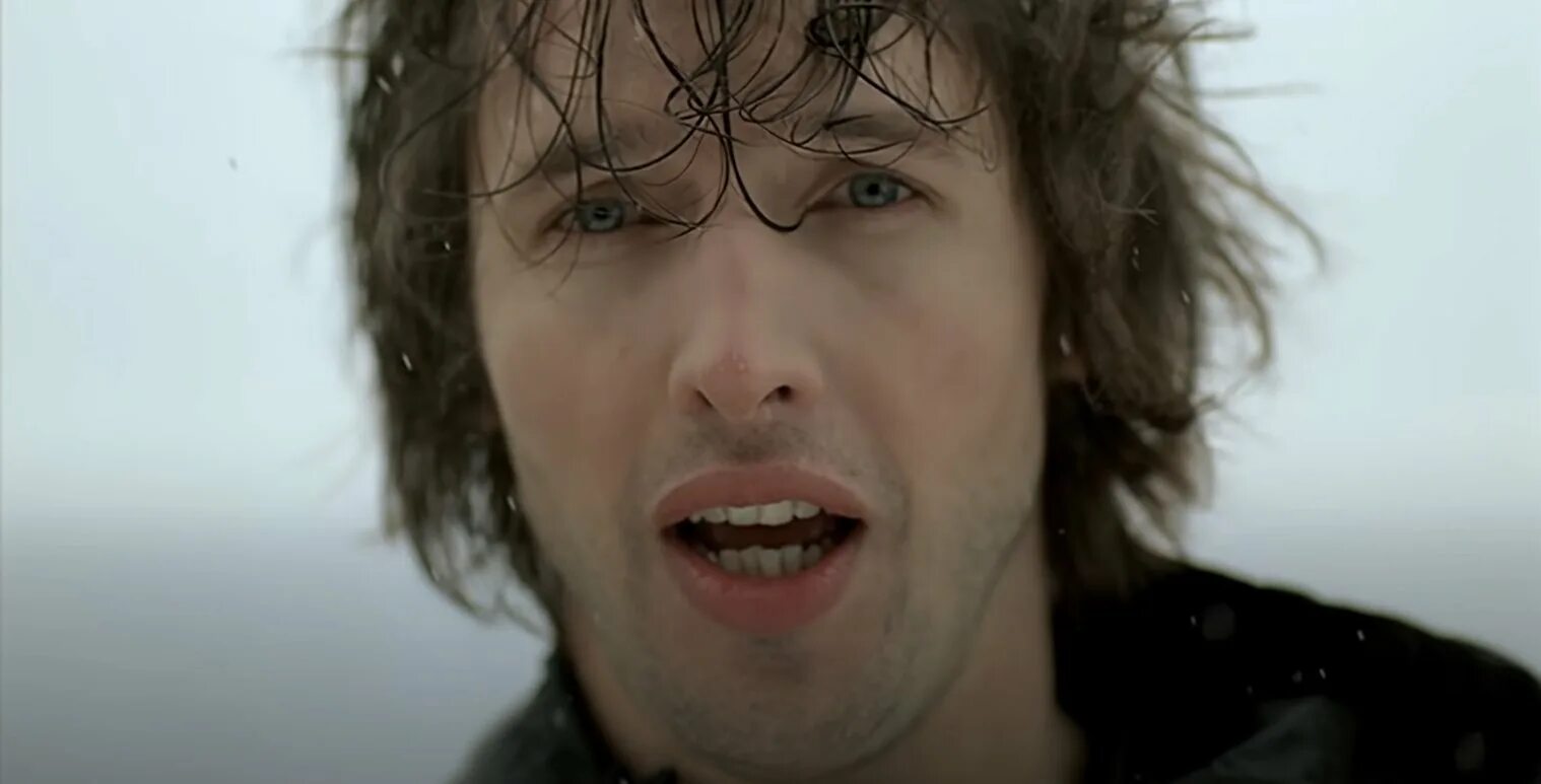 Хавьер бардем 2010. Джеймс блант бьютифул. One direction what makes you beautiful. Джеймс блант. Джеймс блант симона 1973.