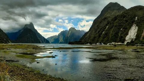Mountain bay
