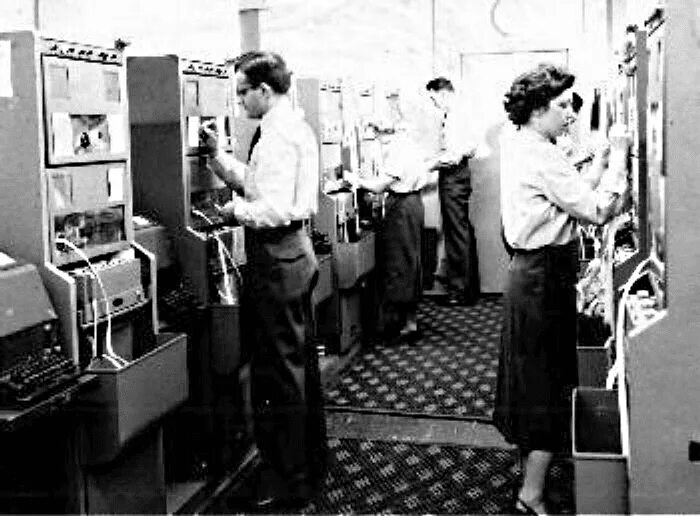 Первая сеть интернет в мире. ARPANET 1969 первый сеанс. ARPANET 1972. ARPANET 1969 создатели. ARPANET 1969 первая компьютерная сеть.