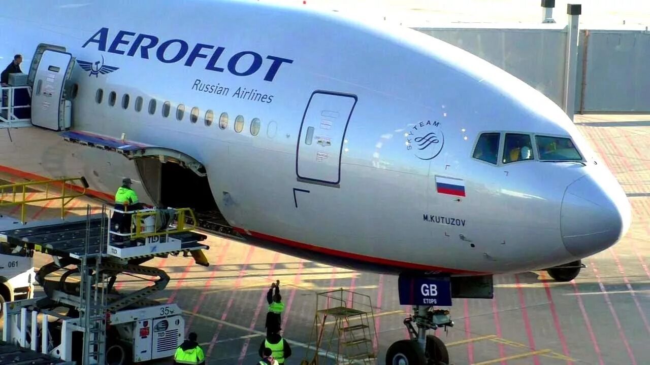 Какой самолет летит владивосток москва. Су 1701 Боинг 777 Аэрофлот. Аэрофлот Боинг 777 Владивосток. Рейс su1701 Аэрофлот Владивосток Москва. Su1701 Аэрофлот.