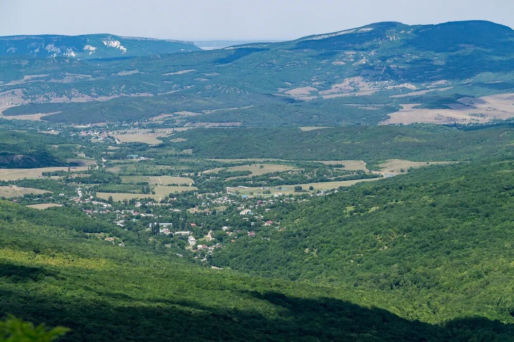 Село голубинка бахчисарайский. Село Голубинка Бахчисарайский район. Соколиное Бахчисарайский район. Село Соколиное Бахчисарайский район. Гора Голубинка село Александровское.