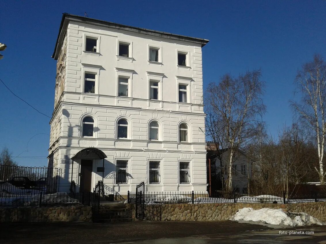 Ул восстановления красное село. Ул восстановления красное село. Санкт-петербург рыжее двухэтажное здание. Восстановления 14 красное село. Улица восстановления в красном селе.