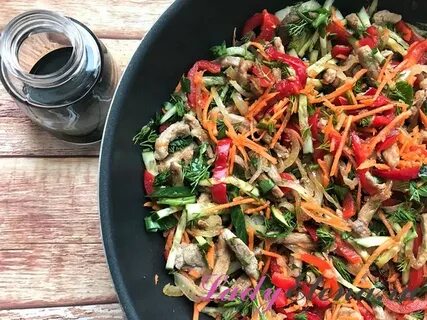 Фунчоза с свининой и овощами