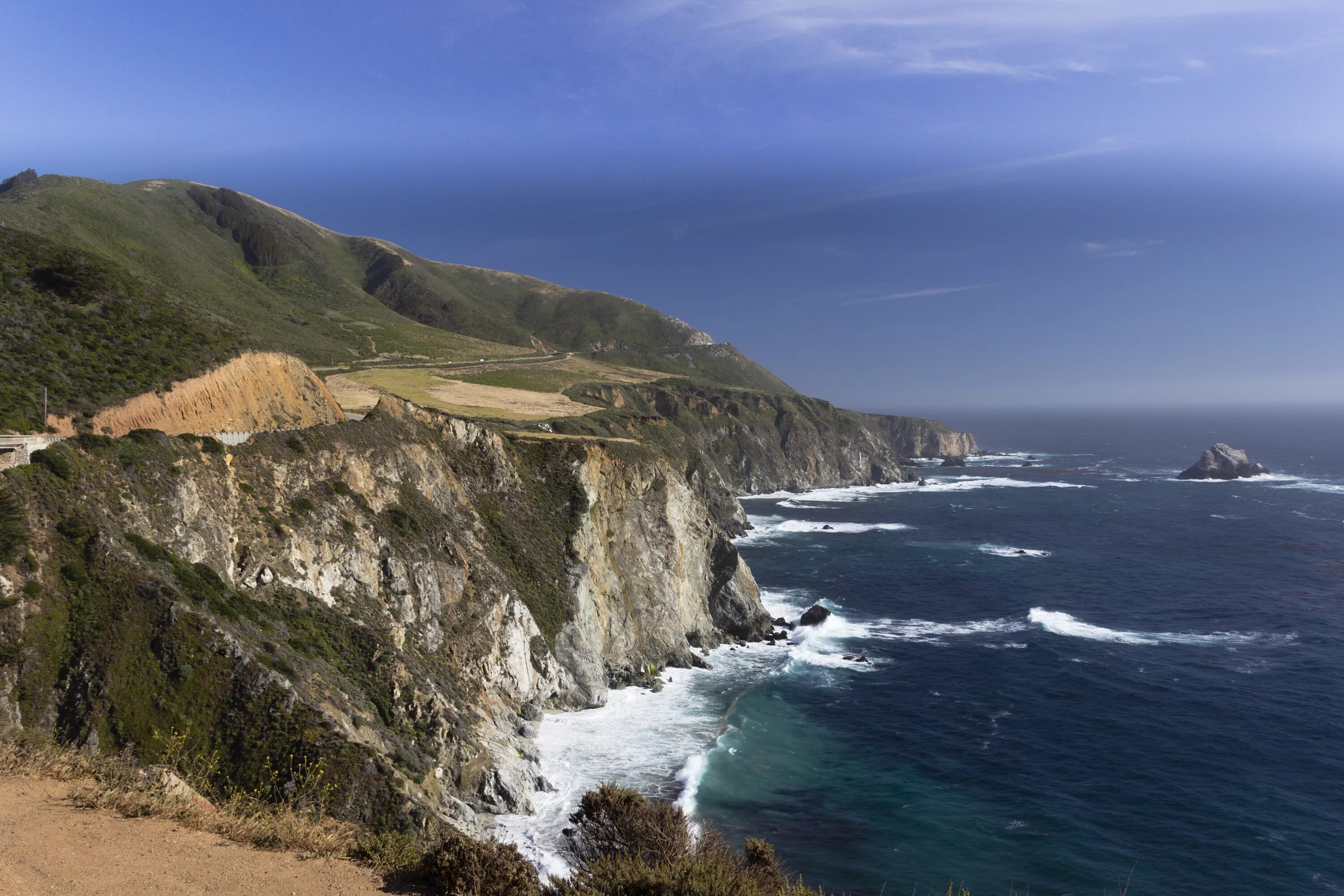 Береговая линия по странам. Побережье Биг-сюр (big-sur), Калифорния. Калифорния побережье Тихого океана. Мыс игольный ЮАР. Калифорнийский залив тихий океан.