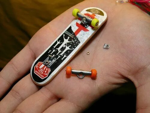 Ава для фингерборда. Скейтборд для пальцев набор. Фингер описание. Фингерборд sbego 9961. Наклейки для фингерборда.