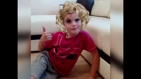 Из мальчика в девочку младенец
