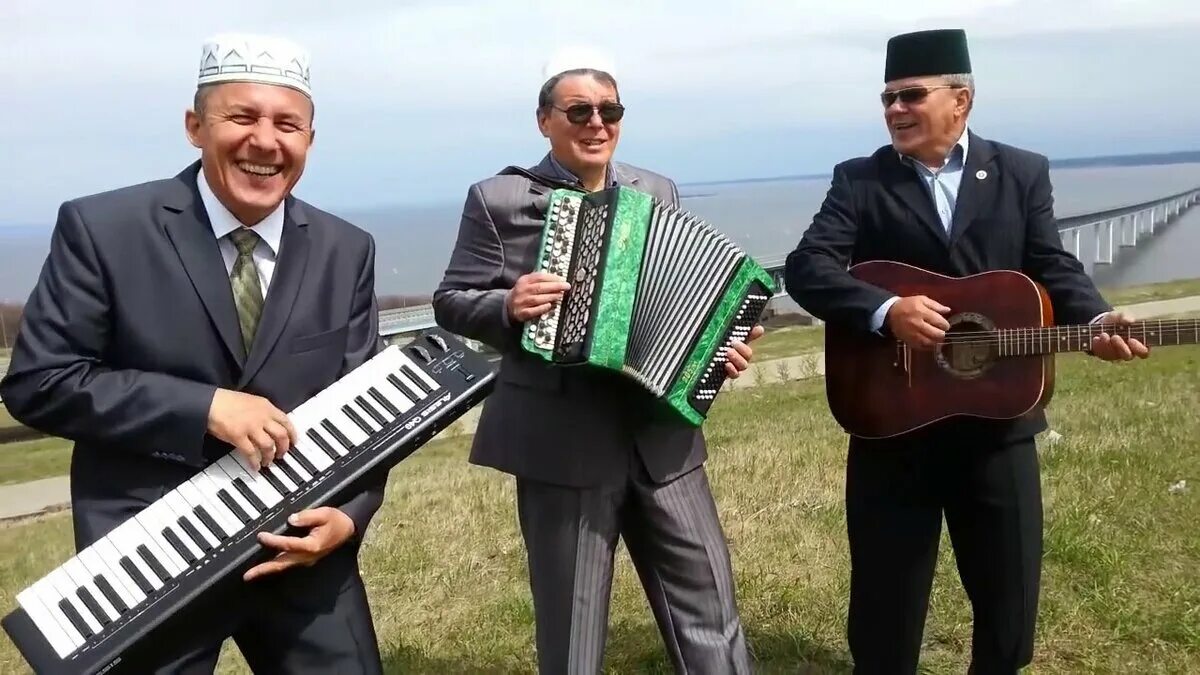 Татарские песни без рекламы слушать. Татары поют. Татарские клипы. Татарин клип.