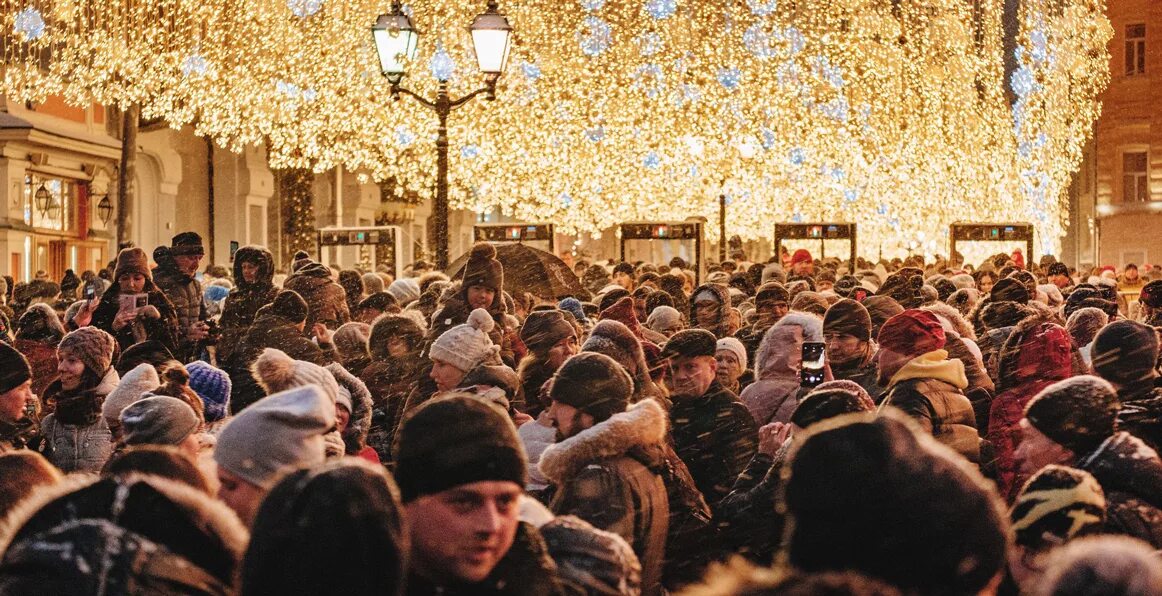 Давка на новый год в Сочи. Народные гуляния толпа давка.