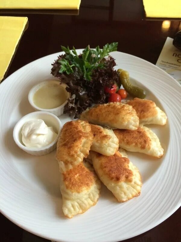 Пирожки посикунчики с мясом. Посикунчики жареные. Пермские пирожки посикунчики. Пирожки посикунчики. Пермские посикунчики.