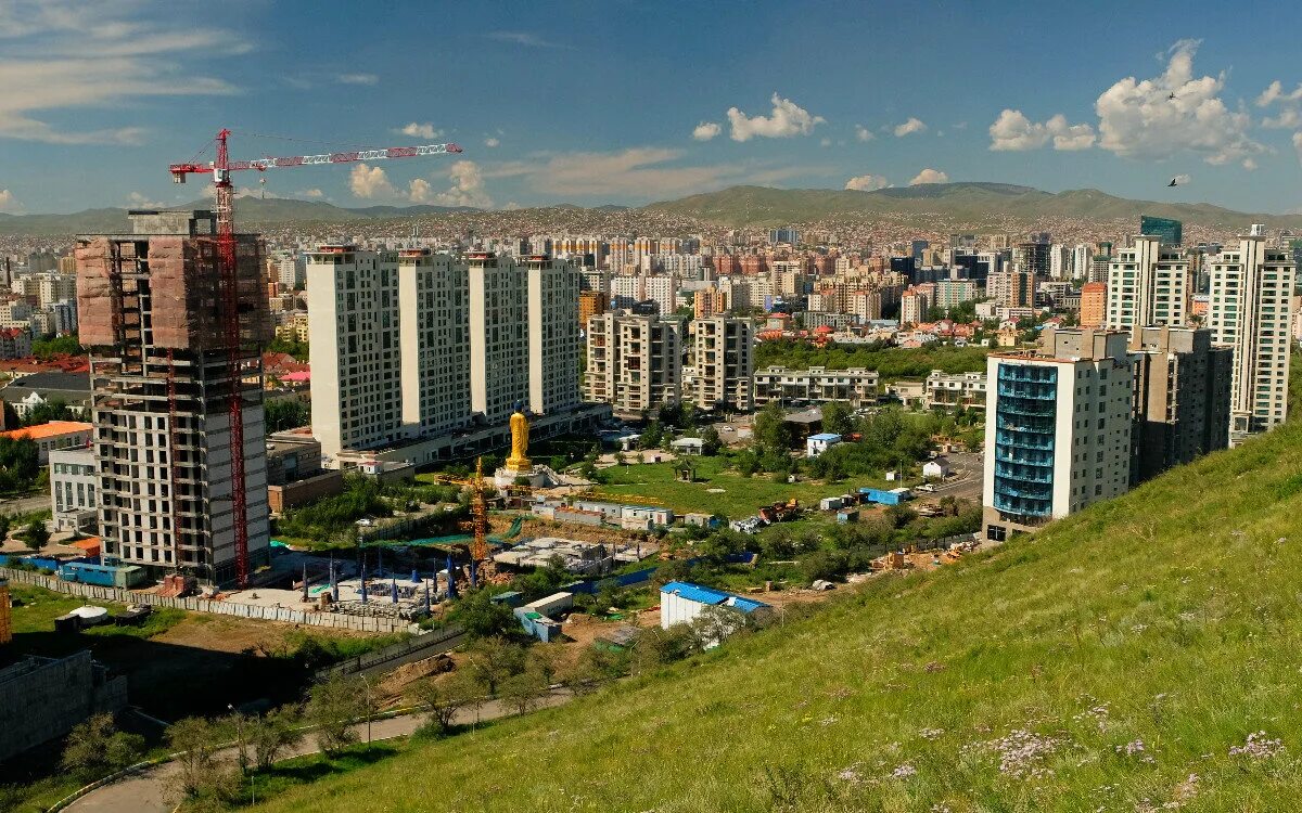 Улан батор минск токио тбилиси. Улан Батор столица. Монголия Улан Батор. Монголия Улан Батор окраины. Монголия столица Улан Батор.