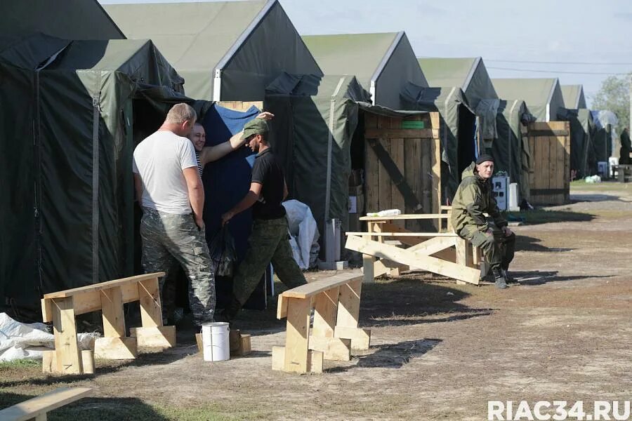 Под Волгоградом танки пошли под водой