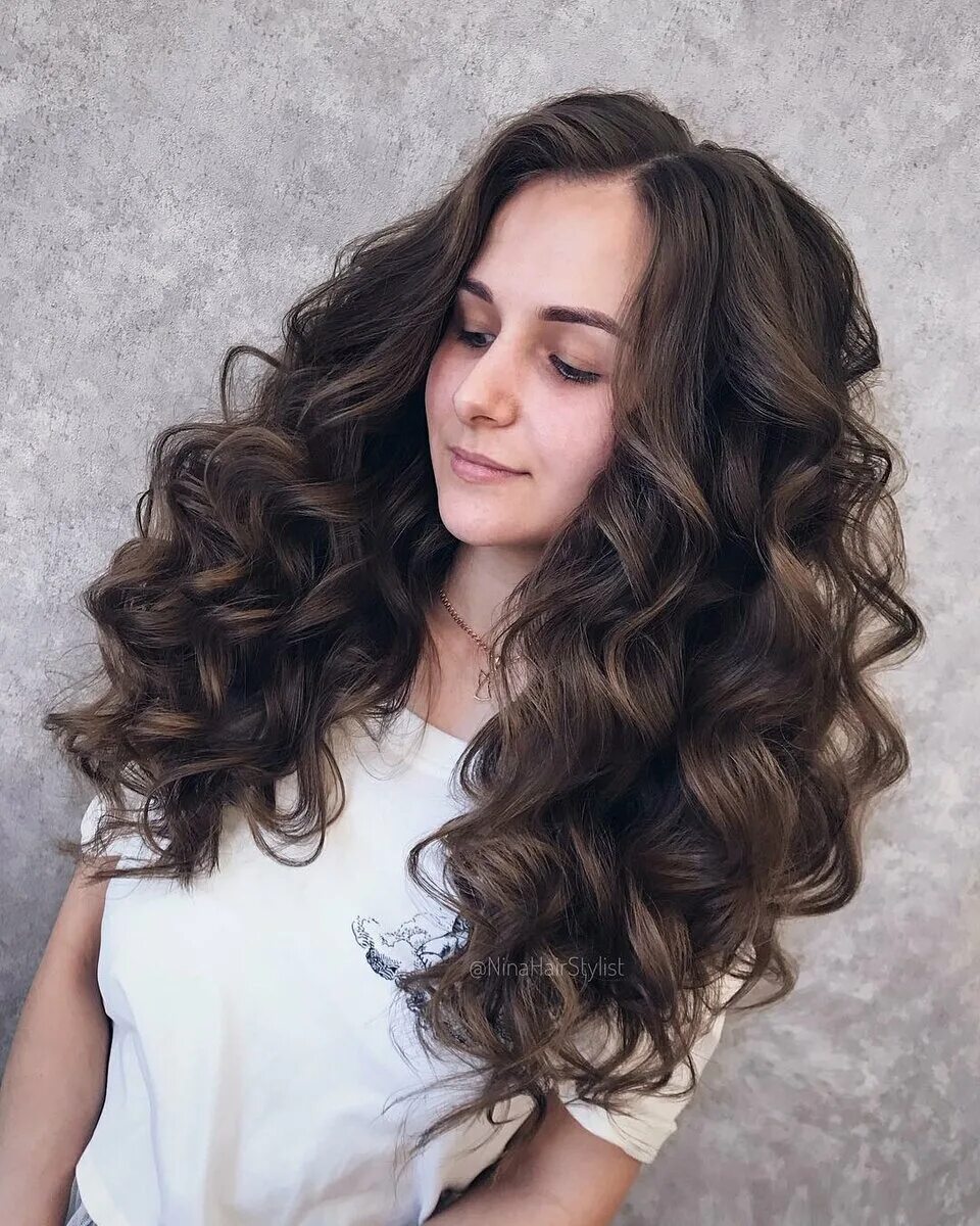 плойка для крупных локонов. легкие локоны. как сделать кудряшки на длинные волосы. лина кудри актриса. джилиан кудрей.