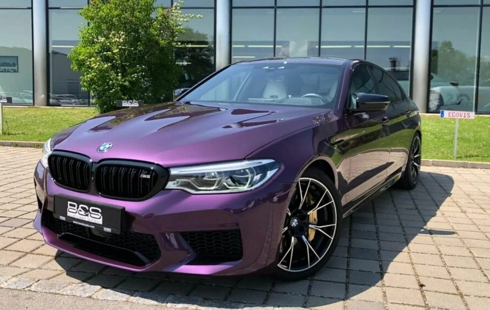 Купить бмв м5 новую. BMW m5 f90 Competition фиолетовая. BMW m5 f90 хамелеон. BMW m5 f90 Purple. БМВ м5 ф90 фиолетовая.