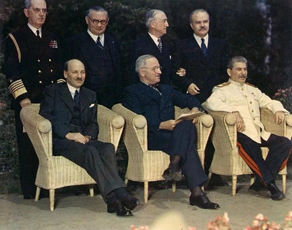 Международные конференции 1945. Конференция в Потсдаме 1945. Сталин Трумэн Черчилль Потсдамская конференция.