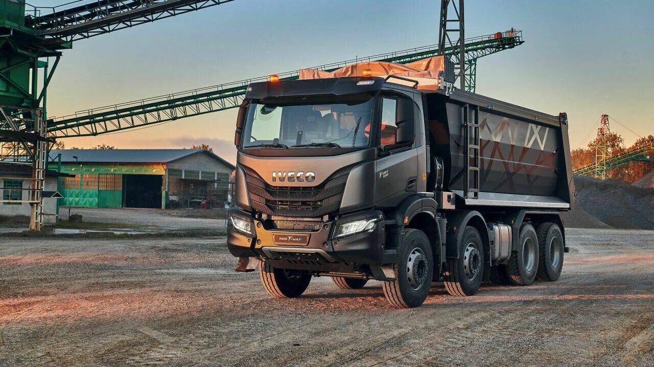 Iveco 2025. Iveco t way 2025. ивеко тягач 2025. новый тягач ивеко 2025. грузовик iveco 2025.