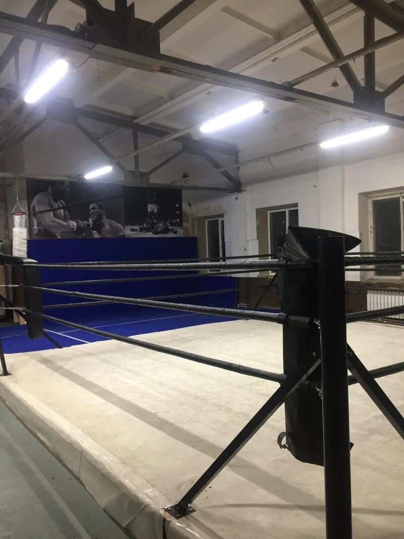 Зал единоборств. Аренда зала для проведения соревнований по боям. Аренда зала для единоборств. Уралгуфк зал единоборств. Залы единоборств в москве.