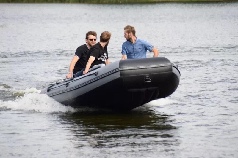 Ривер бот нднд. Носовой тент riverboats 370. Тент носовой для лодки пвх ривер бот 390. Лодка пвх riverboats rb — 340 (нднд) лайт. Лодка ривер боатс 330 нднд.