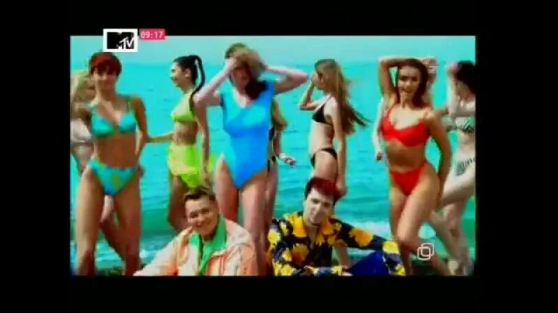 Ая яй девчонка руки вверх. Поет девушка ай яй яй. С тобой гуляла ремикс. Ай яй девчонки руки вверх. Yakimanka ай-яй-яй.